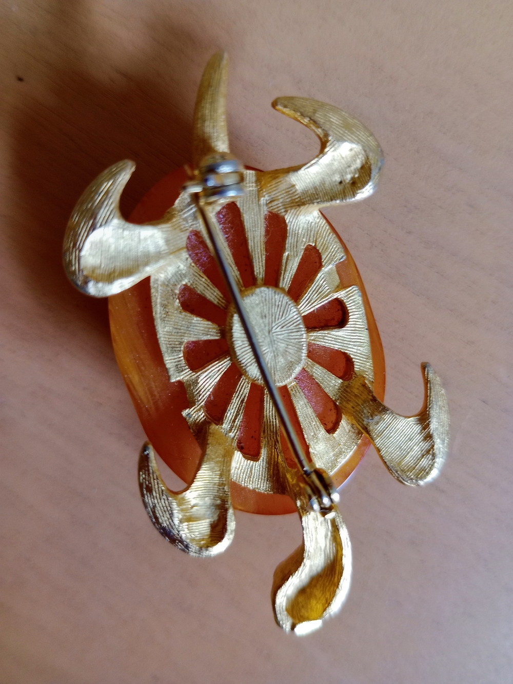 Gold-Tone Turtle Brooch with Glossy Orange Cabochon - Picture 4 of 8